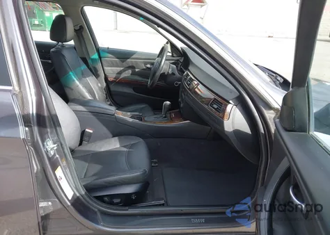 2006 BMW 330Xi from USA, damaged, VIN WBAVD33516KV63460